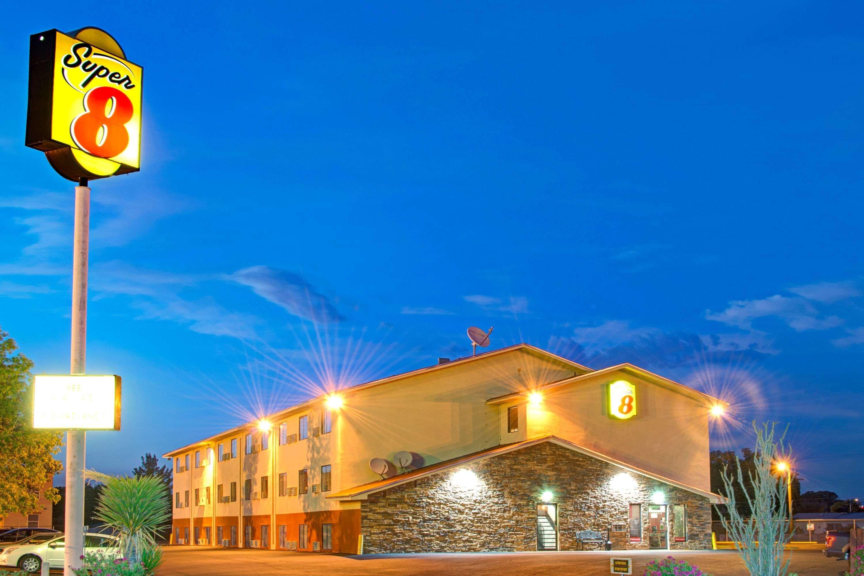 Super 8 By Wyndham Las Cruces University Area Dış mekan fotoğraf